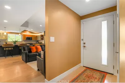 20516 Aetna Street, Woodland Hills, CA 91367 - Photo 21