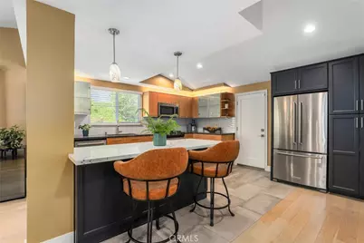 20516 Aetna Street, Woodland Hills, CA 91367 - Photo 9