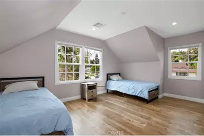 16842 Liggett, Los Angeles, CA 91343 - Photo 25