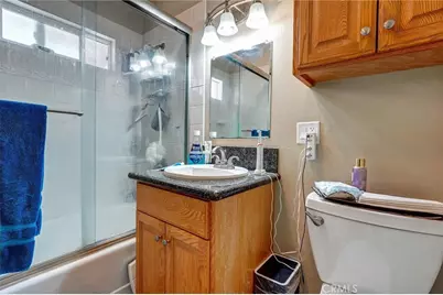 1212 W Victory Boulevard, Burbank, CA 91506 - Photo 15