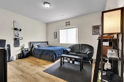 7124 Woodman, Van Nuys, CA 91405 - Photo 23