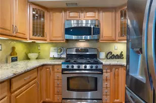 242 Spruce Ct, Azusa, CA 91702 - Photo 11
