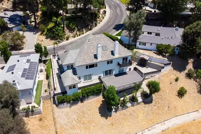 4918 Calvin Avenue, Tarzana, CA 91356 - Photo 9