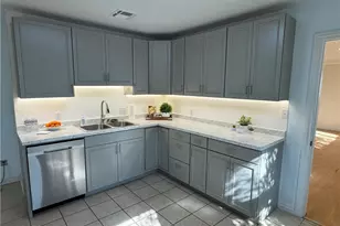 2236 N Manning, Burbank, CA 91505 - Photo 11