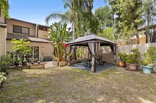10831 Roycroft, Los Angeles, CA 91352 - Photo 31