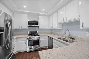 10831 Roycroft, Los Angeles, CA 91352 - Photo 9