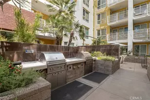 21301 Erwin St, Woodland Hills, CA 91367 - Photo 31