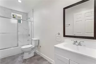 835 E 33rd St, Los Angeles, CA 90011 - Photo 19