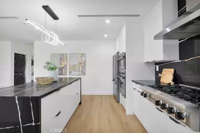 2115 W Clark Avenue, Burbank, CA 91506 - Photo 13