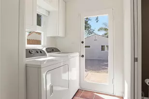 5233 Lemp Ave, Valley Village, CA 91601 - Photo 27