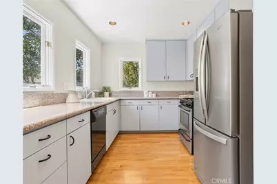 324 N Brighton Street, Burbank, CA 91506 - Photo 5