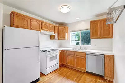 5759 Hazeltine, Van Nuys, CA 91401 - Photo 7
