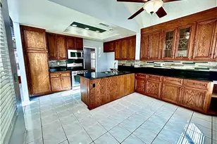 10 Bluff Point Cir, Phillips Ranch, CA 91766 - Photo 11