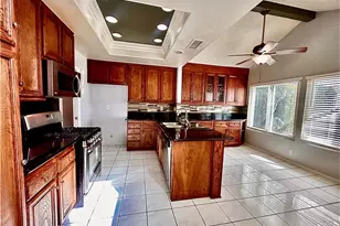 10 Bluff Point Cir, Phillips Ranch, CA 91766 - Photo 19