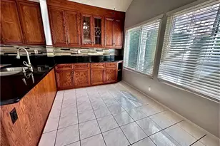 10 Bluff Point Cir, Phillips Ranch, CA 91766 - Photo 19