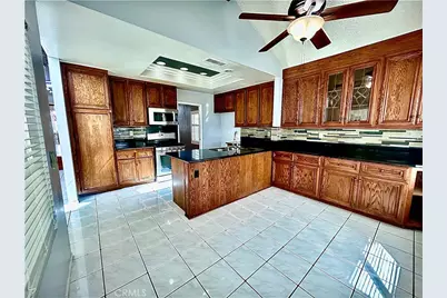 10 Bluff Point Circle, Phillips Ranch, CA 91766 - Photo 19