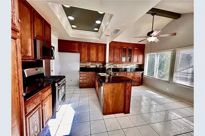 10 Bluff Point Circle, Phillips Ranch, CA 91766 - Photo 19