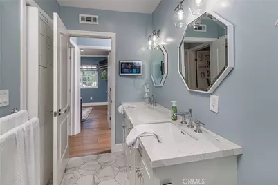 1622 W Oak, Burbank, CA 91506 - Photo 35