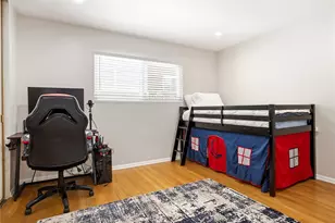 557 E San Jose Ave, Burbank, CA 91501 - Photo 17
