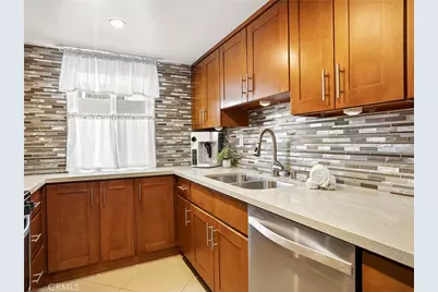 557 E San Jose Avenue #7, Burbank, CA 91501 - Photo 5