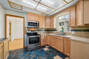 449 W Elm Ave, Burbank, CA 91506 - Photo 3