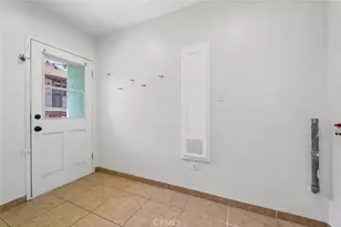 449 W Elm Ave, Burbank, CA 91506 - Photo 17