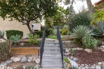 9551 Via Ricardo, Burbank, CA 91504 - Photo 25