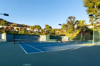 9551 Via Ricardo, Burbank, CA 91504 - Photo 29