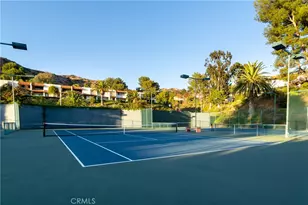 9551 Via Ricardo, Burbank, CA 91504 - Photo 29