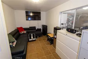 9551 Via Ricardo, Burbank, CA 91504 - Photo 23