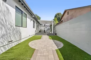 17812 Bromley Ct, Encino, CA 91316 - Photo 43