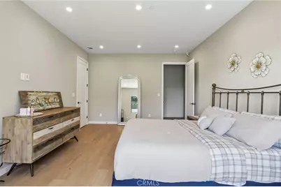 17812 Bromley Court, Encino, CA 91316 - Photo 23