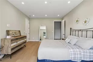 17812 Bromley Ct, Encino, CA 91316 - Photo 23
