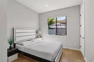 17812 Bromley Ct, Encino, CA 91316 - Photo 29