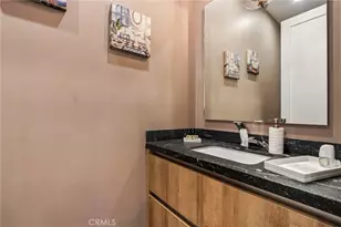 17812 Bromley Ct, Encino, CA 91316 - Photo 17