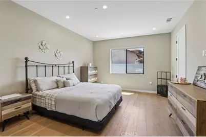 17812 Bromley Court, Encino, CA 91316 - Photo 19