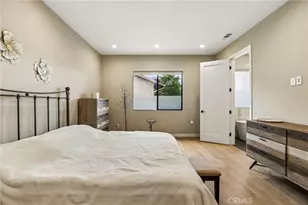 17812 Bromley Ct, Encino, CA 91316 - Photo 27