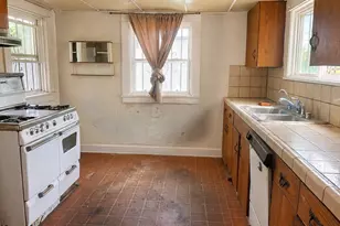 211 S Bel Aire Dr, Burbank, CA 91501 - Photo 7