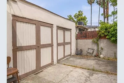 211 S Bel Aire Drive, Burbank, CA 91501 - Photo 13