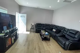 10802 Crockett St, Los Angeles, CA 91352 - Photo 15