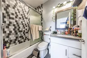 5743 Case, North Hollywood, CA 91601 - Photo 43