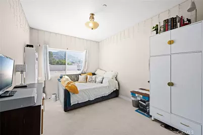 626 E Orange Grove Avenue #301, Burbank, CA 91501 - Photo 13