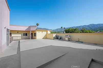 626 E Orange Grove Avenue #301, Burbank, CA 91501 - Photo 21