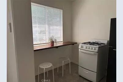 10438 Scoville, Sunland, CA 91040 - Photo 3