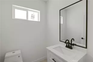8330 Outland View Dr, Los Angeles, CA 91352 - Photo 23