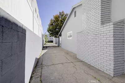 14918 Wyandotte, Van Nuys, CA 91405 - Photo 39