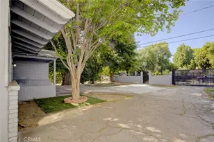 14918 Wyandotte, Van Nuys, CA 91405 - Photo 7