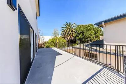 1954 Purdue, Los Angeles, CA 90025 - Photo 33