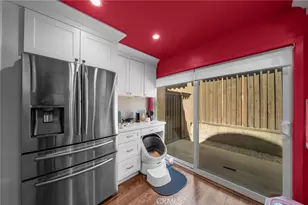 612 Wilcox Ave, Los Angeles, CA 90004 - Photo 25