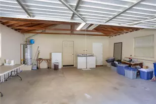 921 E Elmwood Ave, Burbank, CA 91501 - Photo 23
